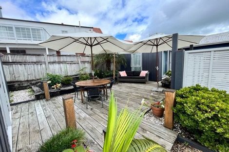 Photo of property in 48 The Esplanade, Eastern Beach, Auckland, 2012