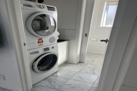 Photo of property in 1/34 Aikmans Road, Merivale, Christchurch, 8014