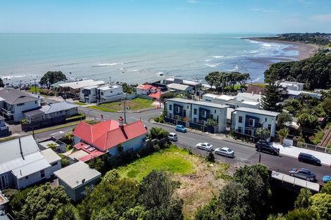 Photo of property in 10 Hobson Street, New Plymouth, 4312