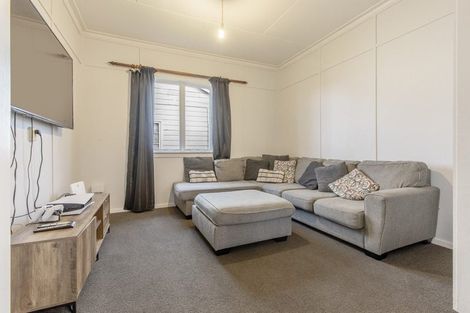 Photo of property in 42 Sydney Street, Takapau, 4203