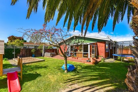 Photo of property in 2/6 Nanette Street, Upper Riccarton, Christchurch, 8041