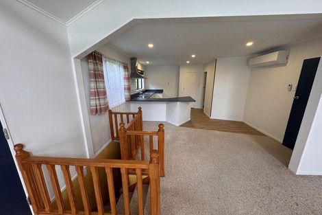Photo of property in 21 Hartford Crescent, Totara Park, Upper Hutt, 5018