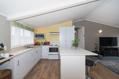 Photo of property in 30 Tiller Close, Kelvin Grove, Palmerston North, 4414