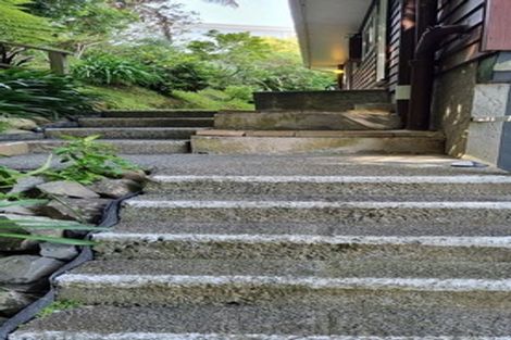 Photo of property in 1/15 Bloomsbury Grove, Newlands, Wellington, 6037