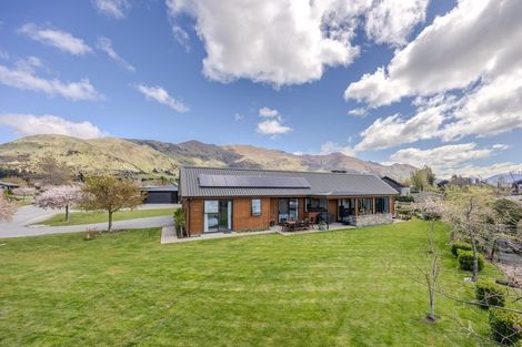 Photo of property in 5 Parkview Street, Wanaka, 9382