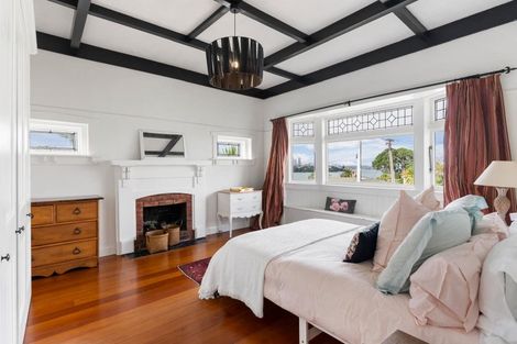 Photo of property in 12 Birkley Road, Bayswater, Auckland, 0622