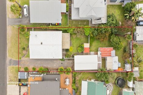 Photo of property in 104 Beverley Terrace, Whangamata, 3620