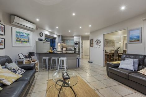 Photo of property in 13 Joydon Place, Stanmore Bay, Whangaparaoa, 0932