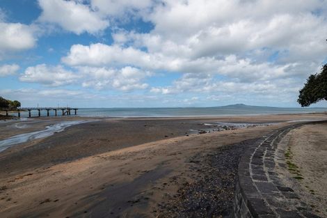 Photo of property in 13a Gulf View Road, Murrays Bay, Auckland, 0630