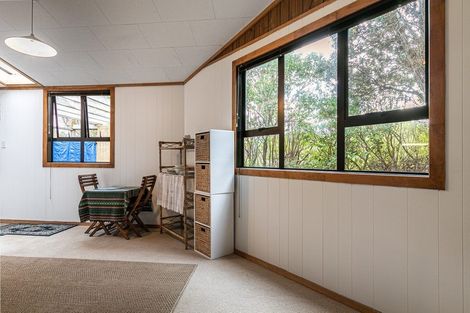 Photo of property in 8 Tetley Road, Surfdale, Waiheke Island, 1081