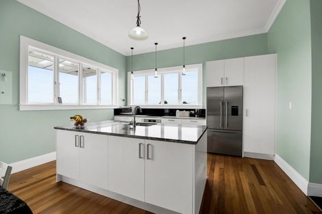 Photo of property in 79 Lincoln Road East, Everett Park, Inglewood, 4389