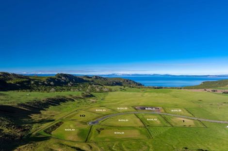 Photo of property in 10 Taumata Rise, Acacia Bay, 3385