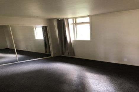 Photo of property in 1/1 Reynolds Place, Torbay, Auckland, 0630