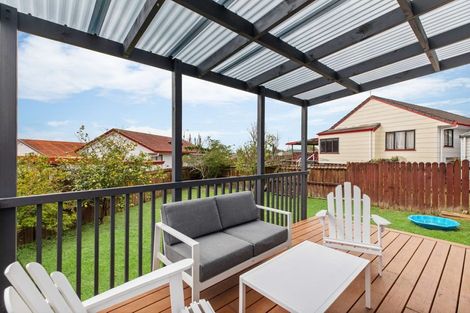 Photo of property in 1/13 Greenstone Place, Clover Park, Auckland, 2019
