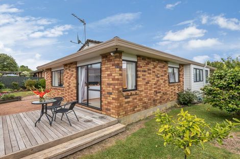 Photo of property in 14b Billabong Place, Botany Downs, Auckland, 2010