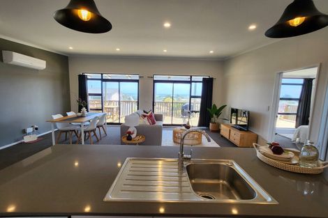 Photo of property in 6 Arataki Grove, Waitarere Beach, Levin, 5510