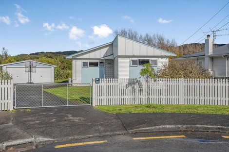 Photo of property in 18 Heath Street, Wainuiomata, Lower Hutt, 5014
