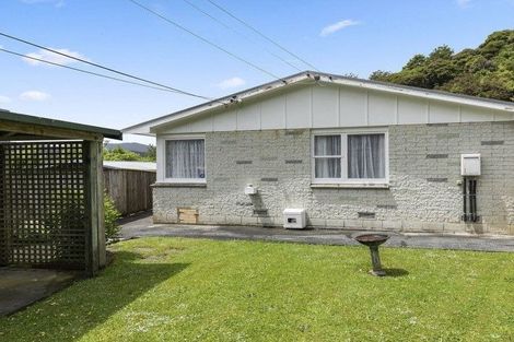 Photo of property in 1/15 Puriri, Wainuiomata, Lower Hutt, 5014