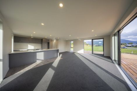 Photo of property in 21 Tukare Loop, Te Anau, 9600