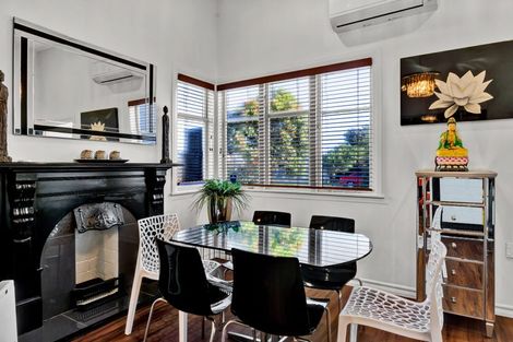 Photo of property in 35 Victoria Street, Patea, 4520