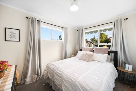 Photo of property in 9 Newcastle Road, Dinsdale, Hamilton, 3204