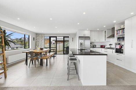 Photo of property in 75 Endeavour Drive, Whitby, Porirua, 5024
