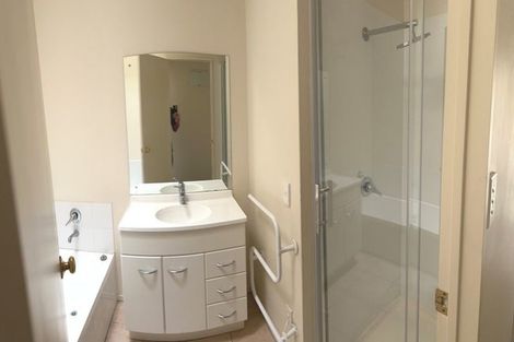 Photo of property in 2/1-5 Gleanor Avenue, Oteha, Auckland, 0632