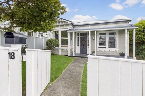 Photo of property in 18 Overtoun Terrace, Hataitai, Wellington, 6021