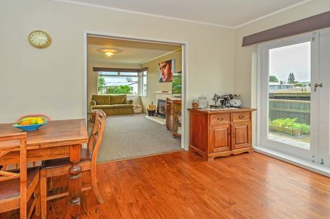 Photo of property in 4 Romney Place, Manurewa, Auckland, 2102