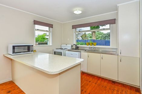 Photo of property in 4 Romney Place, Manurewa, Auckland, 2102