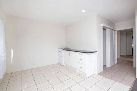 Photo of property in 77 Macleans Road, Bucklands Beach, Auckland, 2014