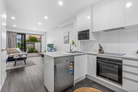 Photo of property in 6/3 Abbotleigh Avenue, Te Atatu Peninsula, Auckland, 0610