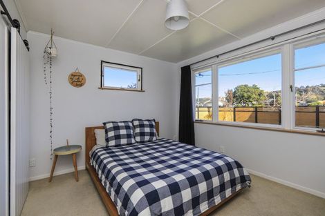 Photo of property in 33 Neeve Road, Taradale, Napier, 4112