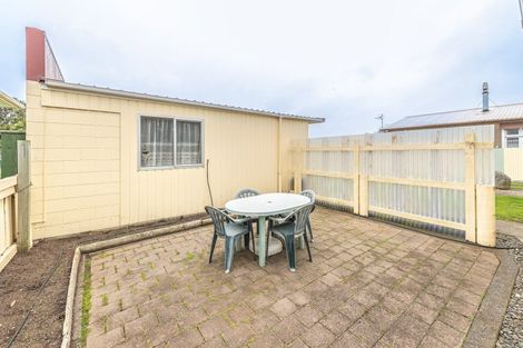 Photo of property in 73 Polson Street, Castlecliff, Whanganui, 4501