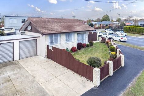 Photo of property in 2/32 Lake Terrace Road, Burwood, Christchurch, 8083