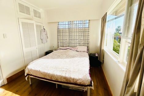 Photo of property in 24 Sunnyhill Crescent, Sunnyhills, Auckland, 2010