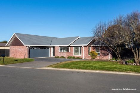 Photo of property in 33 Kirsten Place, Parklands, Christchurch, 8083
