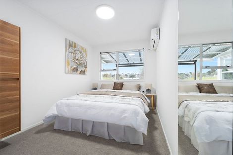 Photo of property in 92 Gallony Avenue, Massey, Auckland, 0614