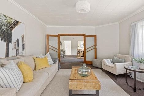 Photo of property in 153 Milton Road, Bluff Hill, Napier, 4110