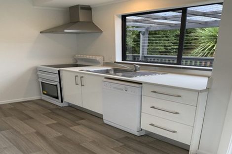 Photo of property in 49a Clayburn Road, Glen Eden, Auckland, 0602