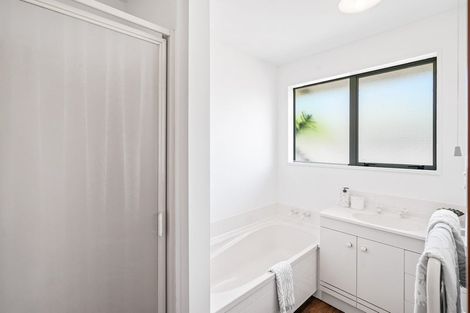 Photo of property in 10 Mull Place, Broomfield, Christchurch, 8042