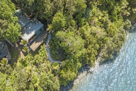 Photo of property in 12 Clinton Road, Tawharanui Peninsula, Warkworth, 0986