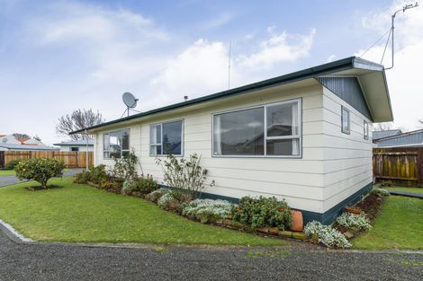 Photo of property in 83 Kaimanawa Street, Kelvin Grove, Palmerston North, 4414