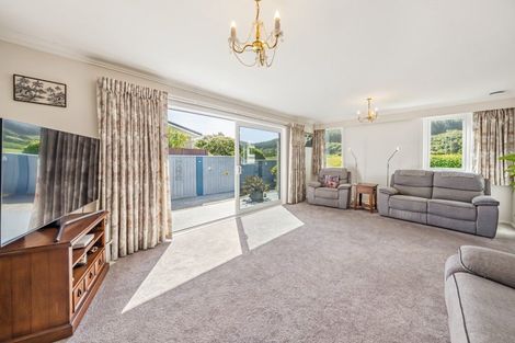 Photo of property in 5 Mcleod Street, Elderslea, Upper Hutt, 5018