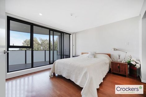 Photo of property in The Mews, 8/8 Basque Road, Eden Terrace, Auckland, 1021