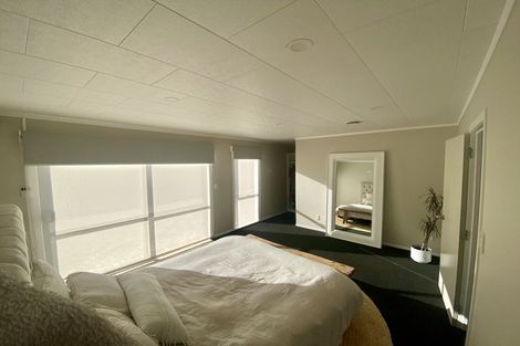 Photo of property in 12 Millen Place, Clarks Beach, 2122