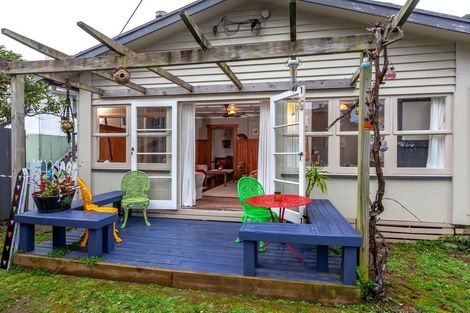 Photo of property in 2 Aputa Avenue, Te Puru, Thames, 3575
