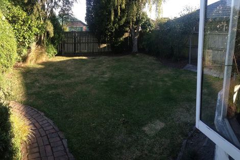 Photo of property in 17 Lyndon Street, Riccarton, Christchurch, 8011