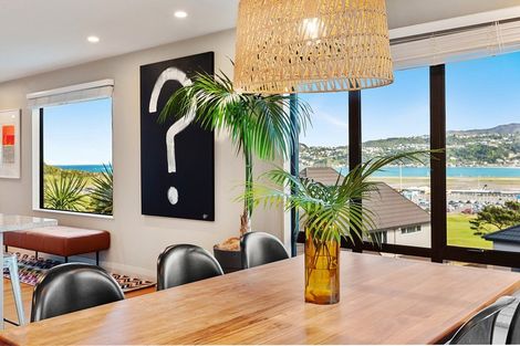 Photo of property in 5 Bunker Way, Strathmore Park, Wellington, 6022