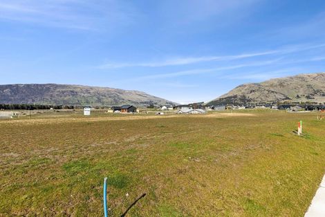 Photo of property in 10 Simpson Crescent, Wanaka, 9305